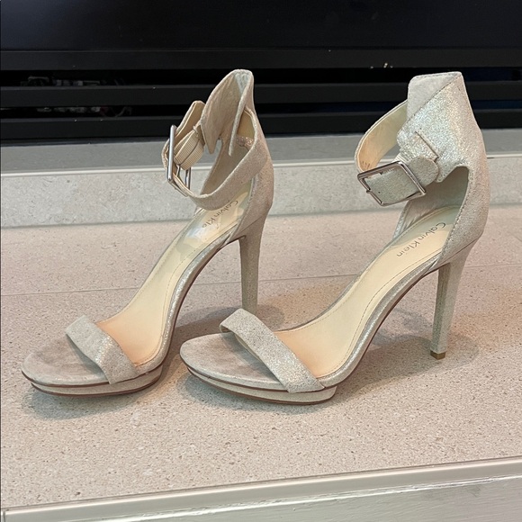 Calvin Klein Vivienne dusty gold sandals - EUC - size 8 - Picture 1 of 11